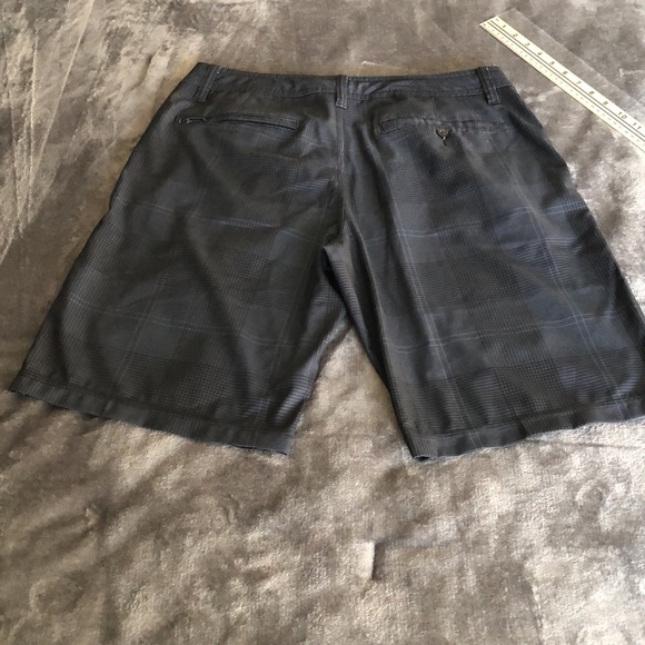 Men’s size 32 hang ten shorts - Picture 10 of 14